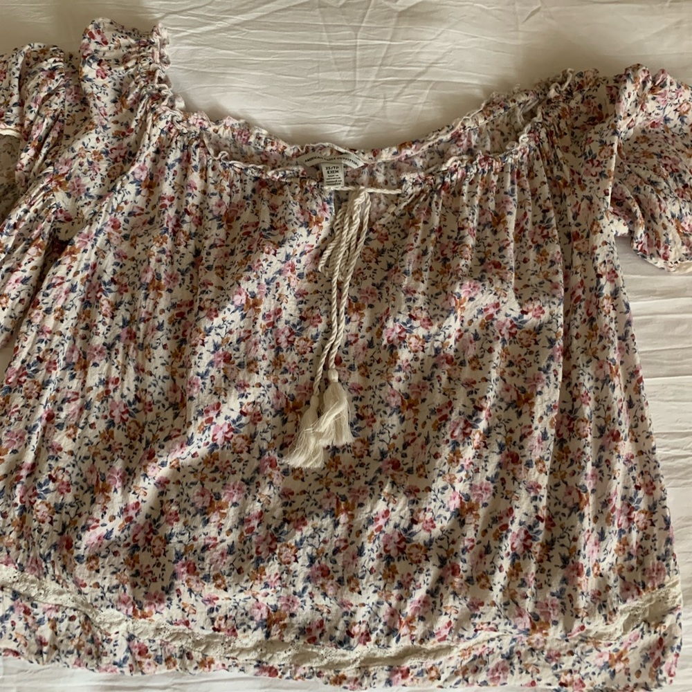 American Eagle Floral Blouse